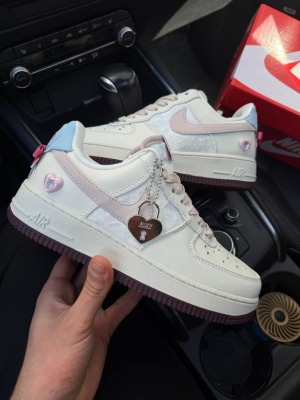 Кросівки Nike Dunk Low Valentine`s Day