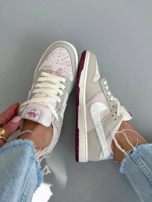 Кросівки Nike Dunk Low Wmns Valentine`s Day