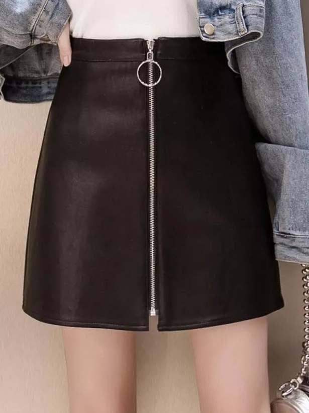 Black leather mini skirt with zipper