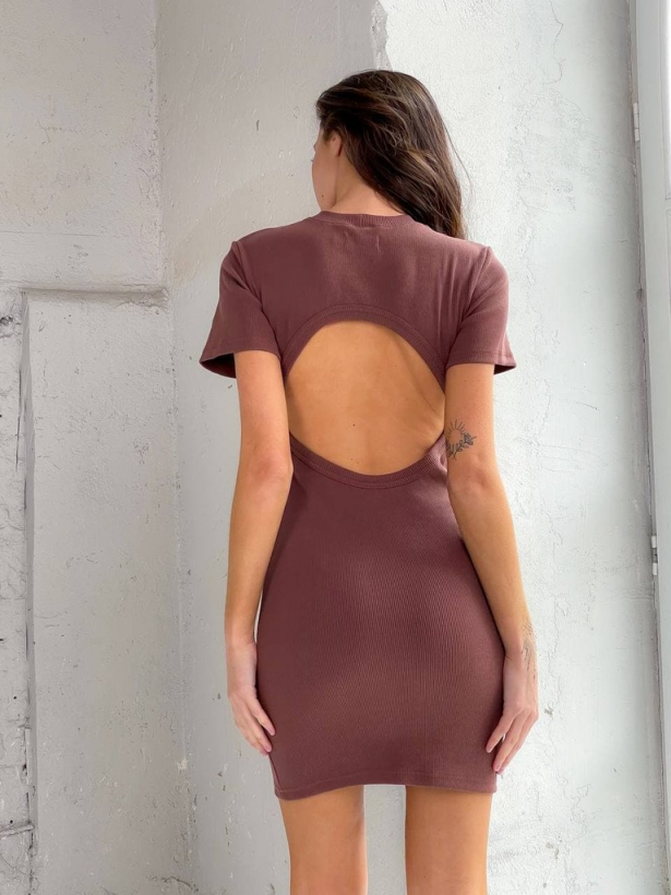 Сукня футболка з вирізом на спині