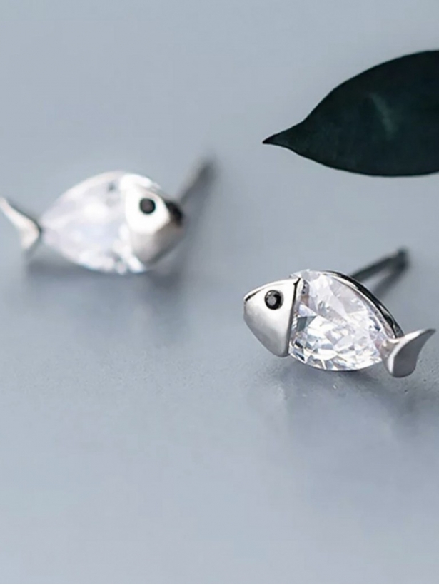 Silver studs earrings Fish