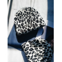 Чорно-біла леопардова шапка біні