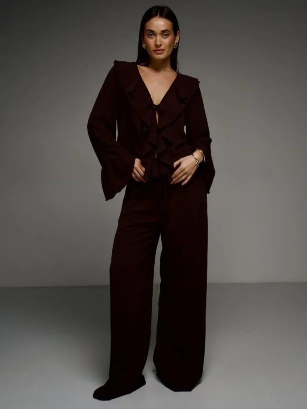 Crepe flounces blouse wide trousers suit