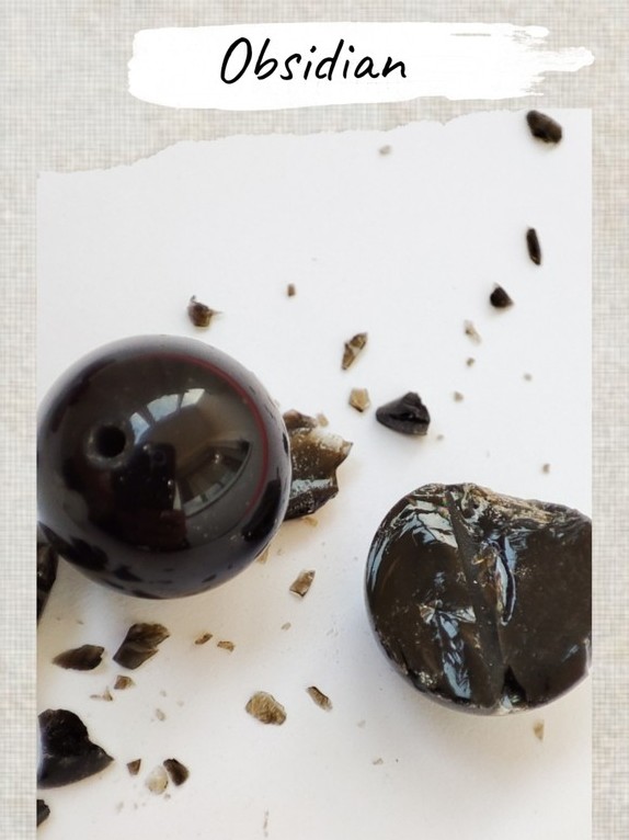 Обсидіановий браслет
