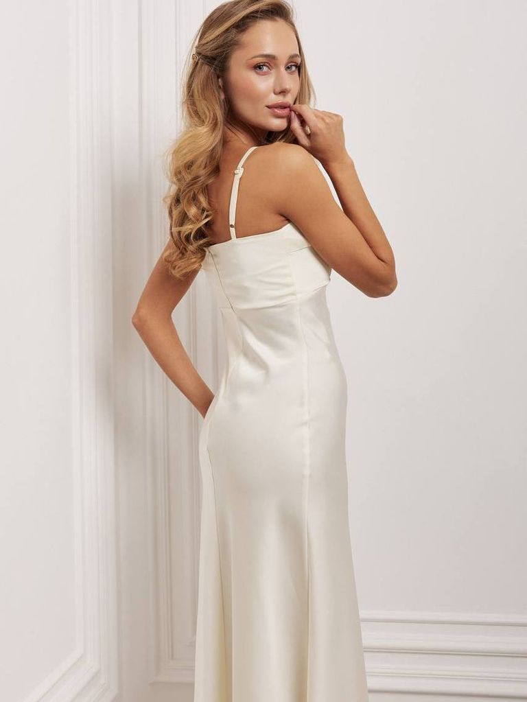 Сатинова довга сукня комбінація