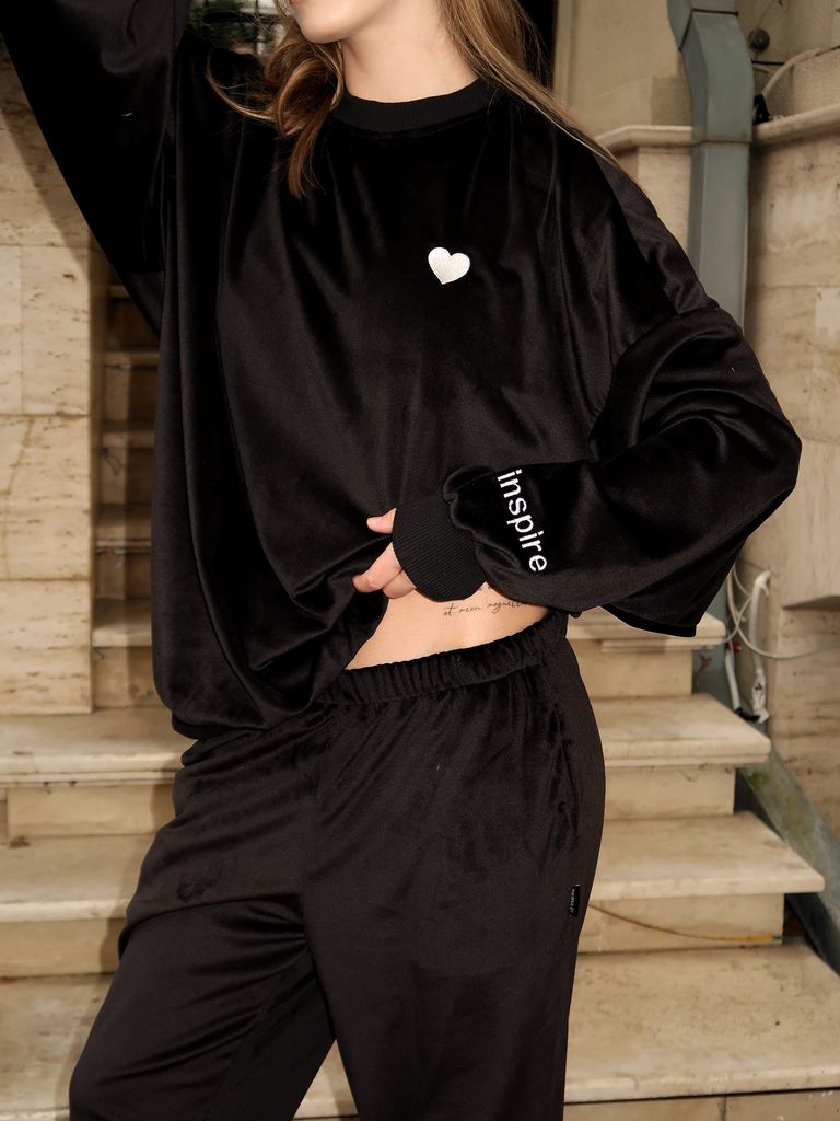 Чорний велюровий костюм з подовженим світшотом