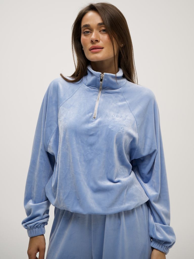 Блакитний велюровий костюм