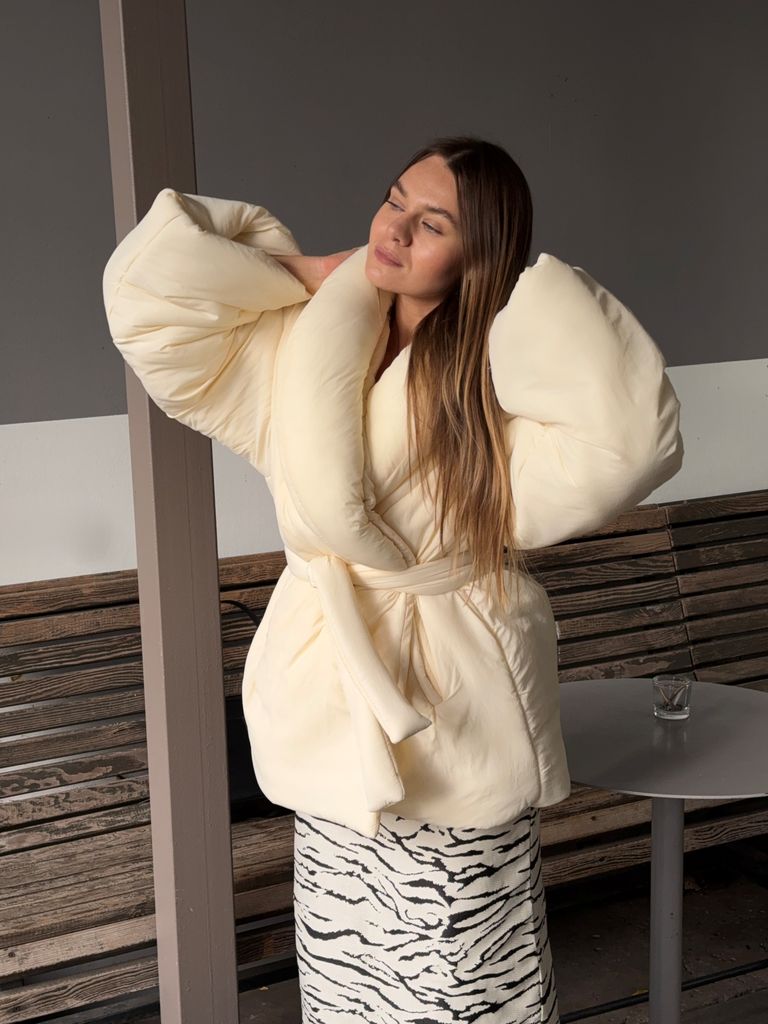 Зимовий пуховик ковдра айворі з об'ємним коміром