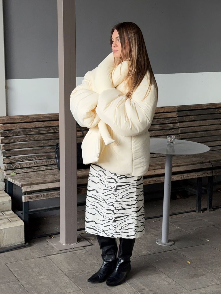 Зимовий пуховик ковдра айворі з об'ємним коміром