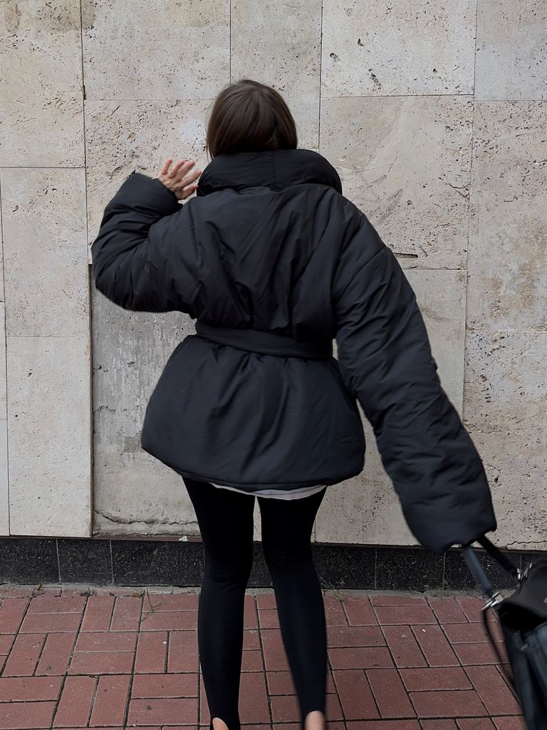 Чорний зимовий пуховик ковдра з об'ємним коміром