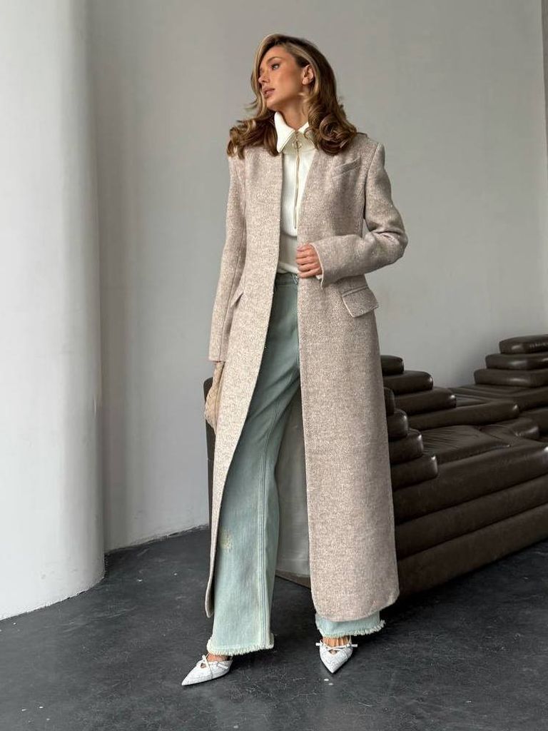 Приталене зимове довге пальто з вовни