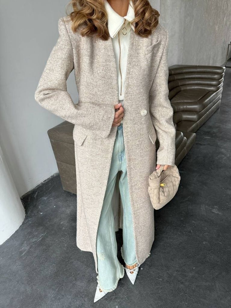 Приталене зимове довге пальто з вовни