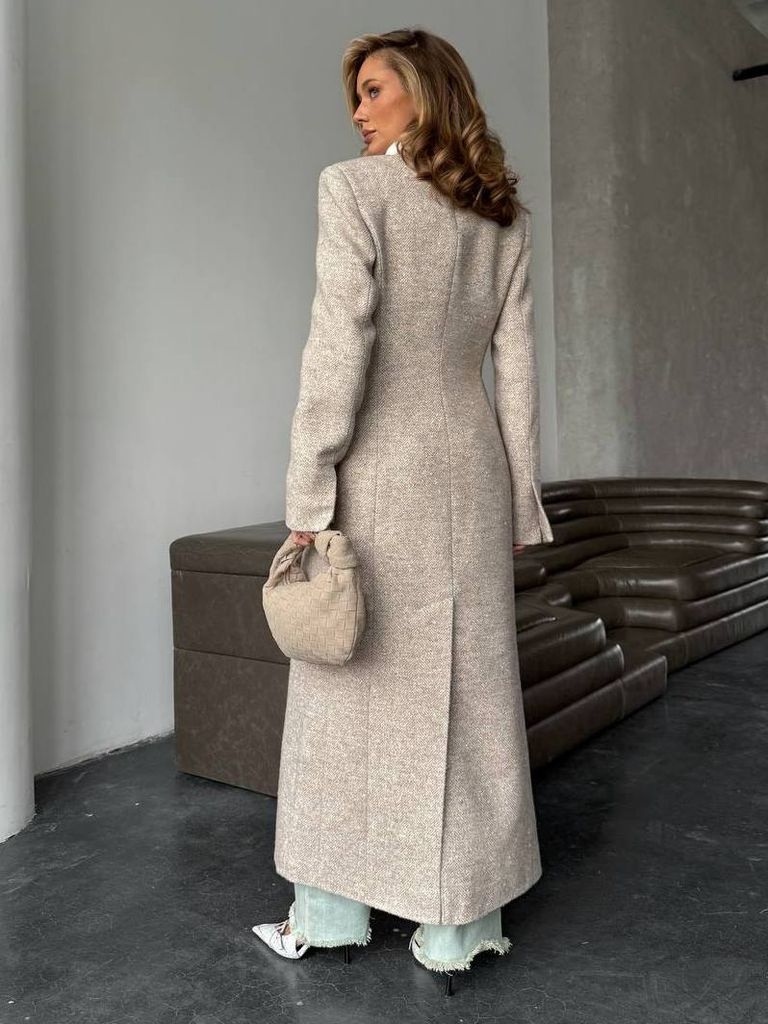 Приталене зимове довге пальто з вовни