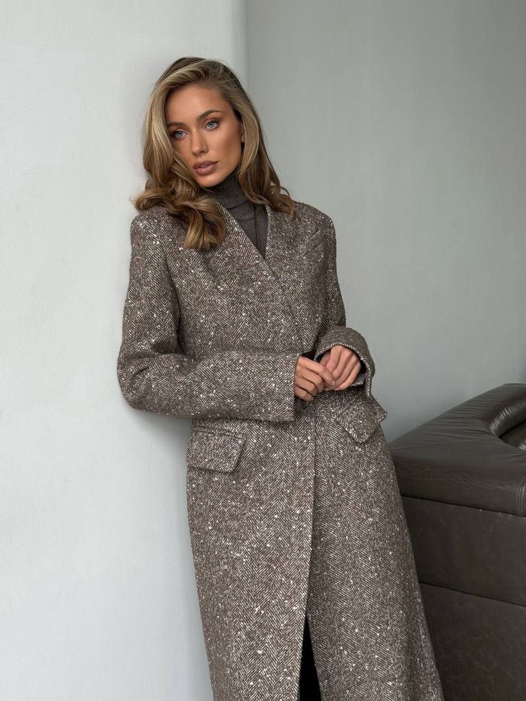 Приталене зимове довге пальто з вовни