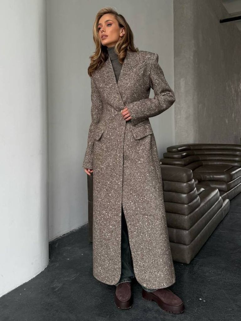 Приталене зимове довге пальто з вовни