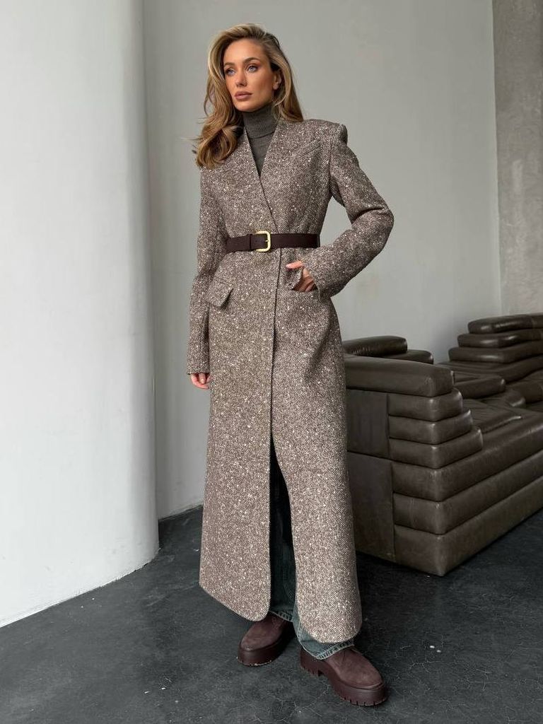 Приталене зимове довге пальто з вовни