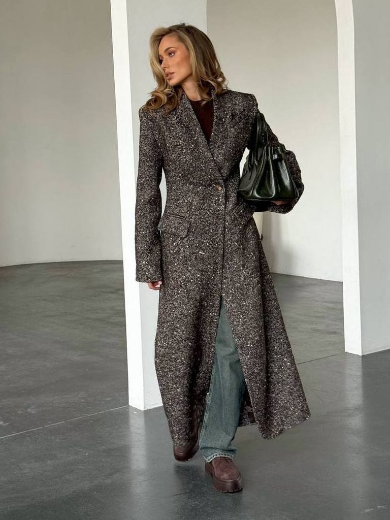 Приталене зимове довге пальто з вовни