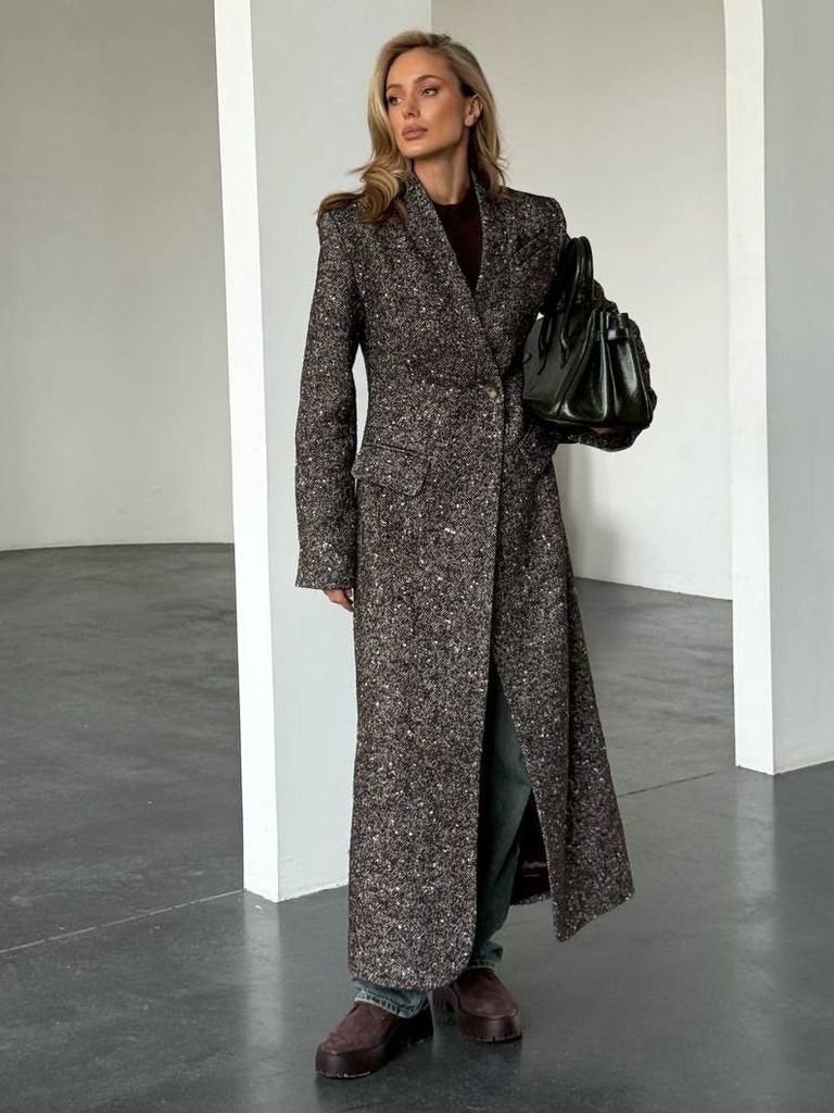 Приталене зимове довге пальто з вовни