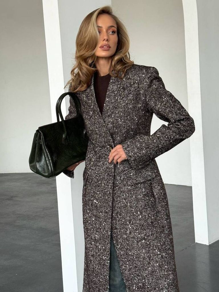 Приталене зимове довге пальто з вовни