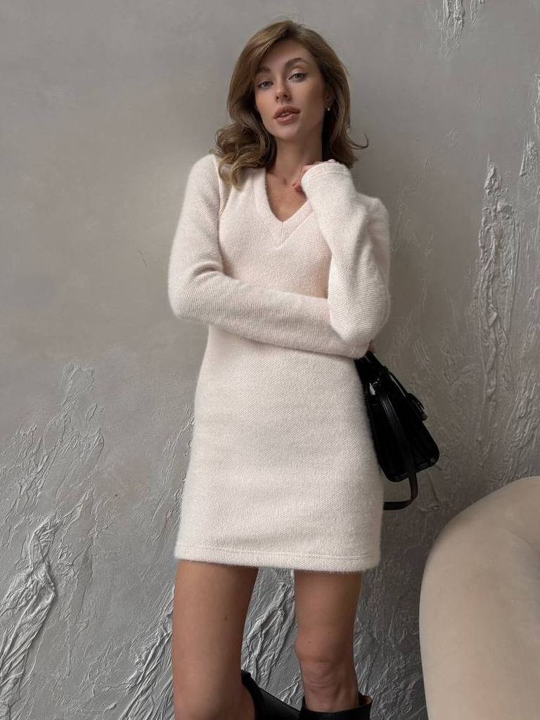 Тепла міні сукня з пухнастого трикотажу 