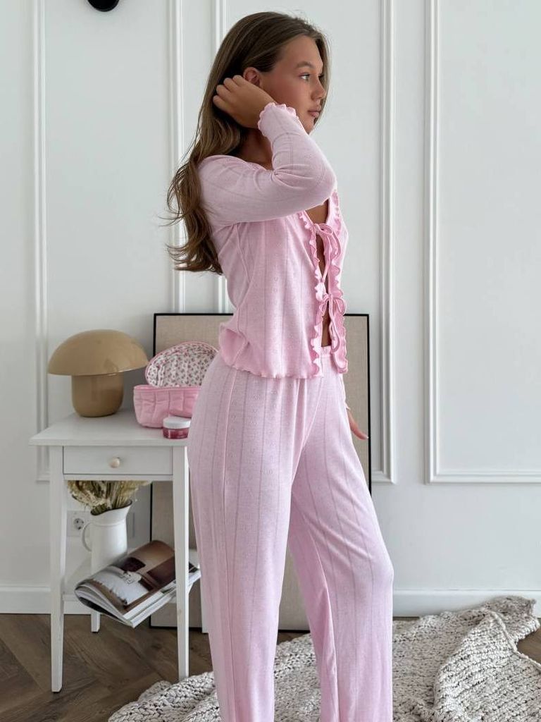 Домашній костюм зі штанами і кофтинкою на зав'язках