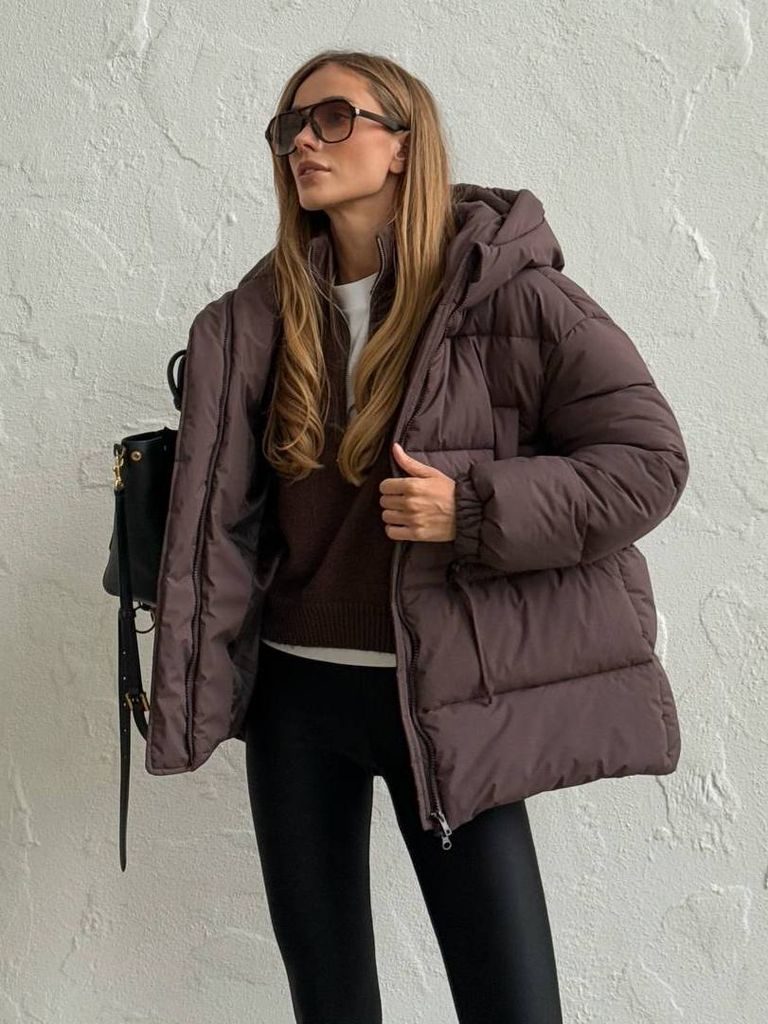 Шоколадна зимова куртка з куліскою на талії 