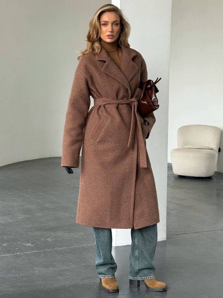 Пальто зимове утеплене двобортне міді