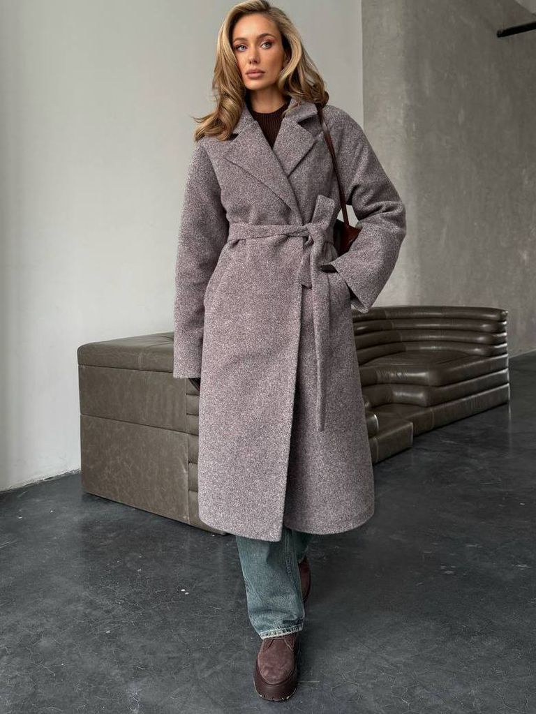 Пальто зимове утеплене двобортне міді