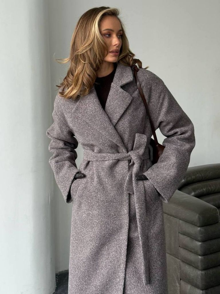 Пальто зимове утеплене двобортне міді