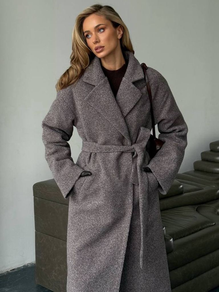 Пальто зимове утеплене двобортне міді