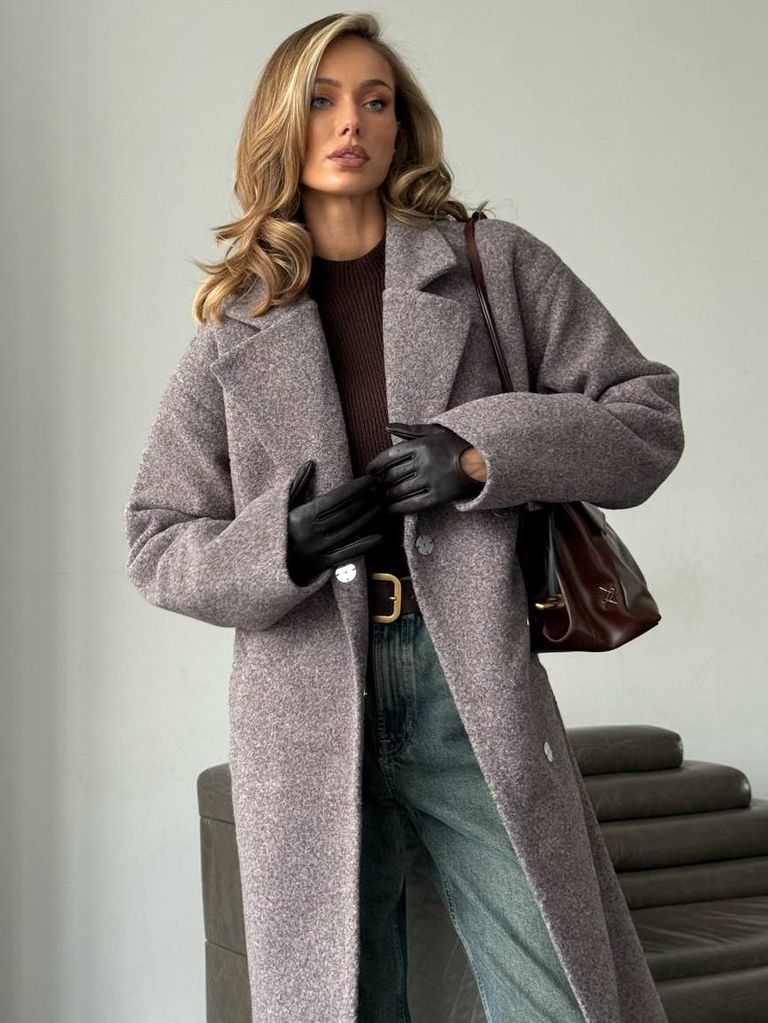 Пальто зимове утеплене двобортне міді