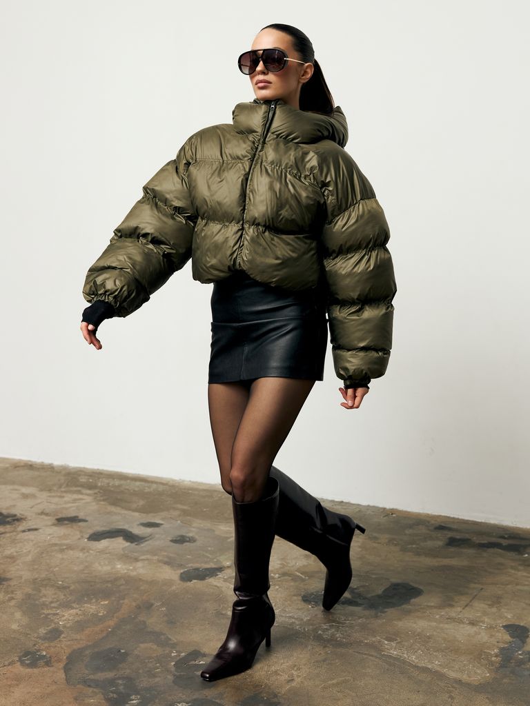 Короткий зимовий пуховик хакі oversize