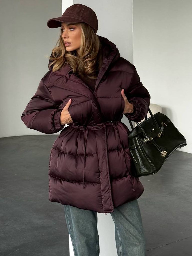 Винний подовжений зимовий пуховик