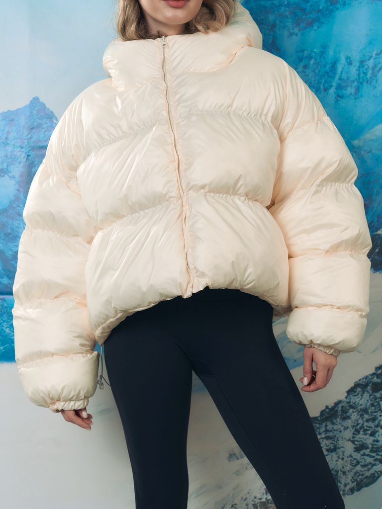 Короткий зимовий пуховик айворі oversize