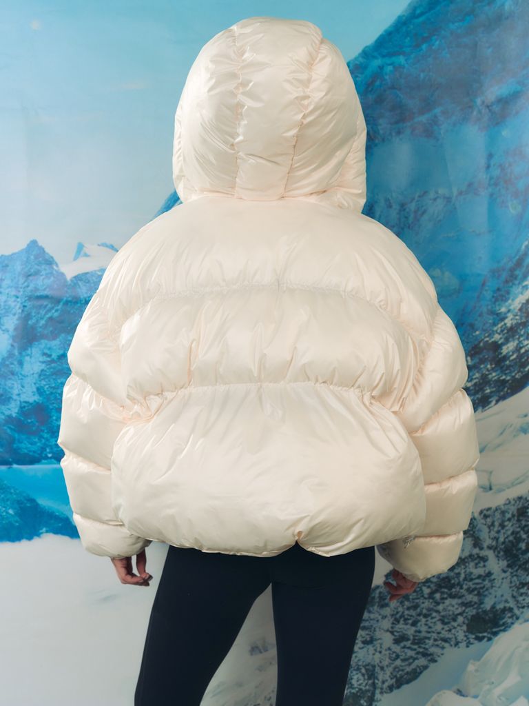 Короткий зимовий пуховик айворі oversize