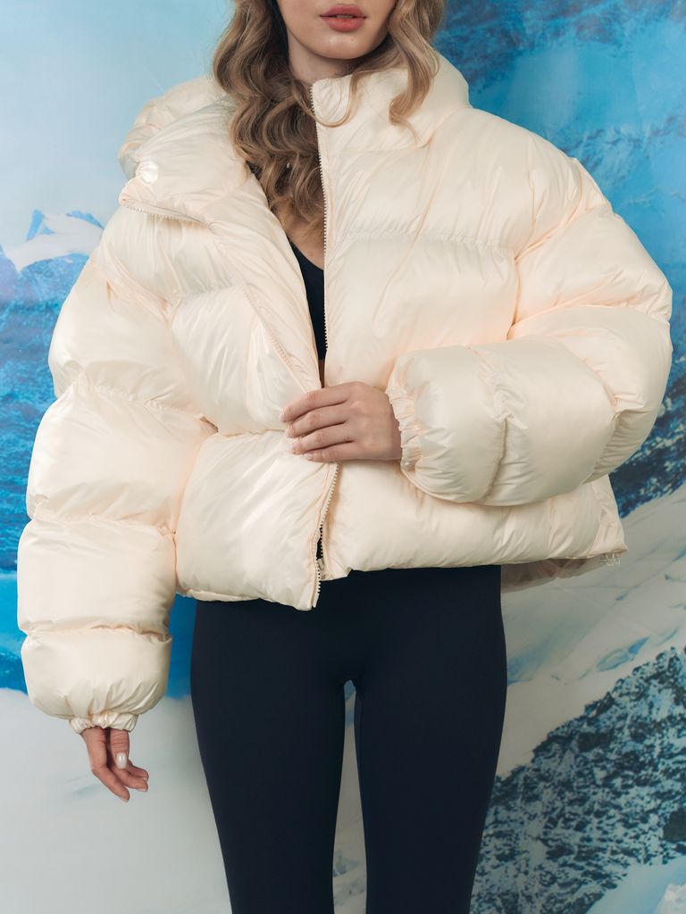 Короткий зимовий пуховик айворі oversize