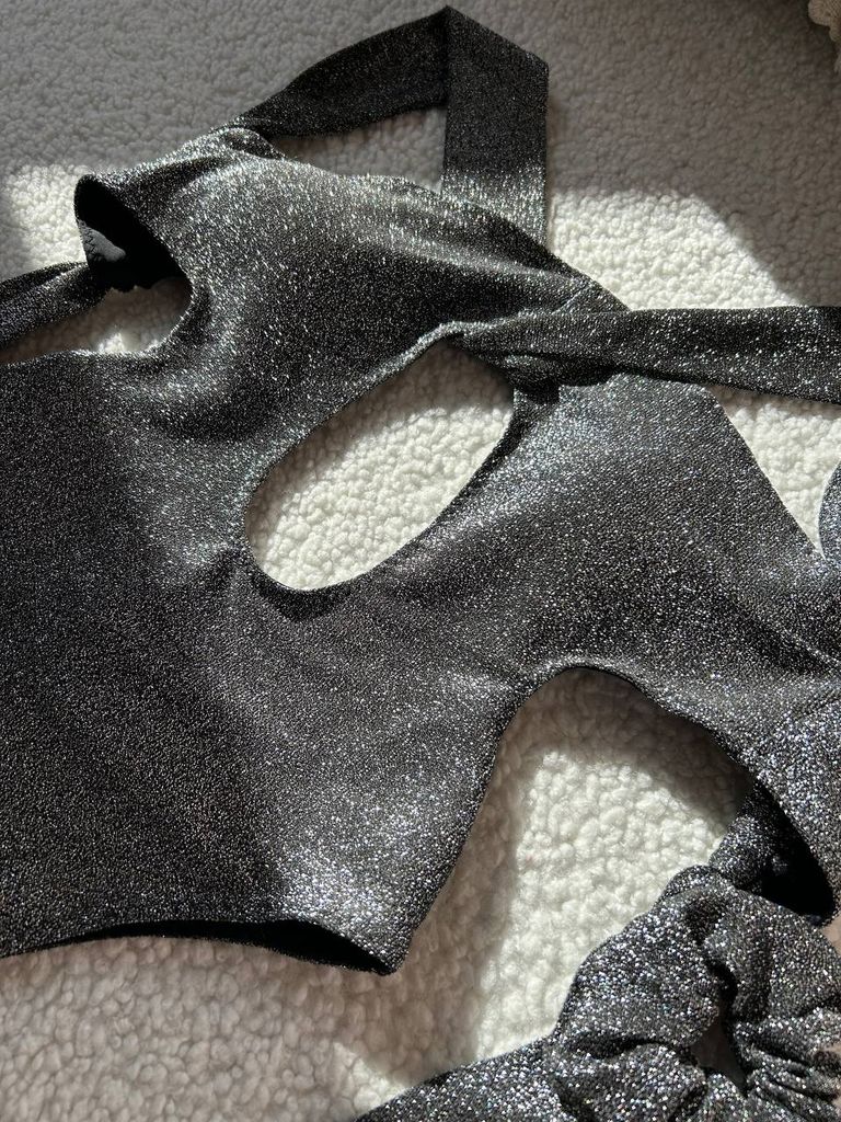 Графітовий блискучий суцільний купальник