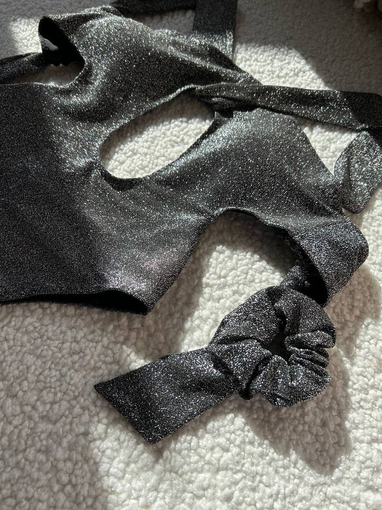 Графітовий блискучий суцільний купальник