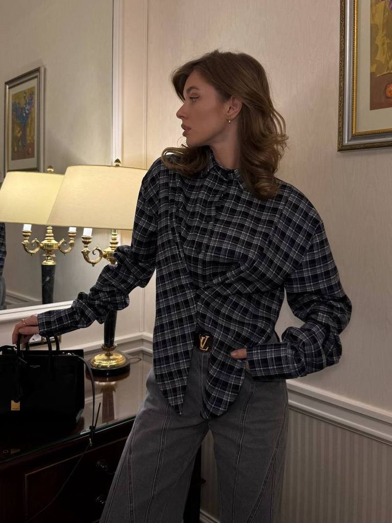 Сорочка в клітинку оригінального фасону