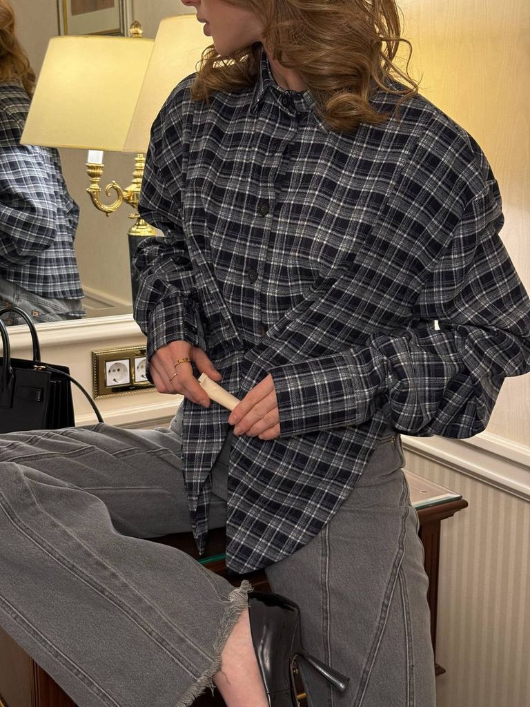 Сорочка в клітинку оригінального фасону