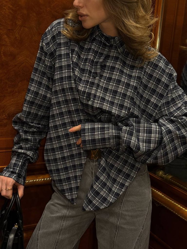 Сорочка в клітинку оригінального фасону