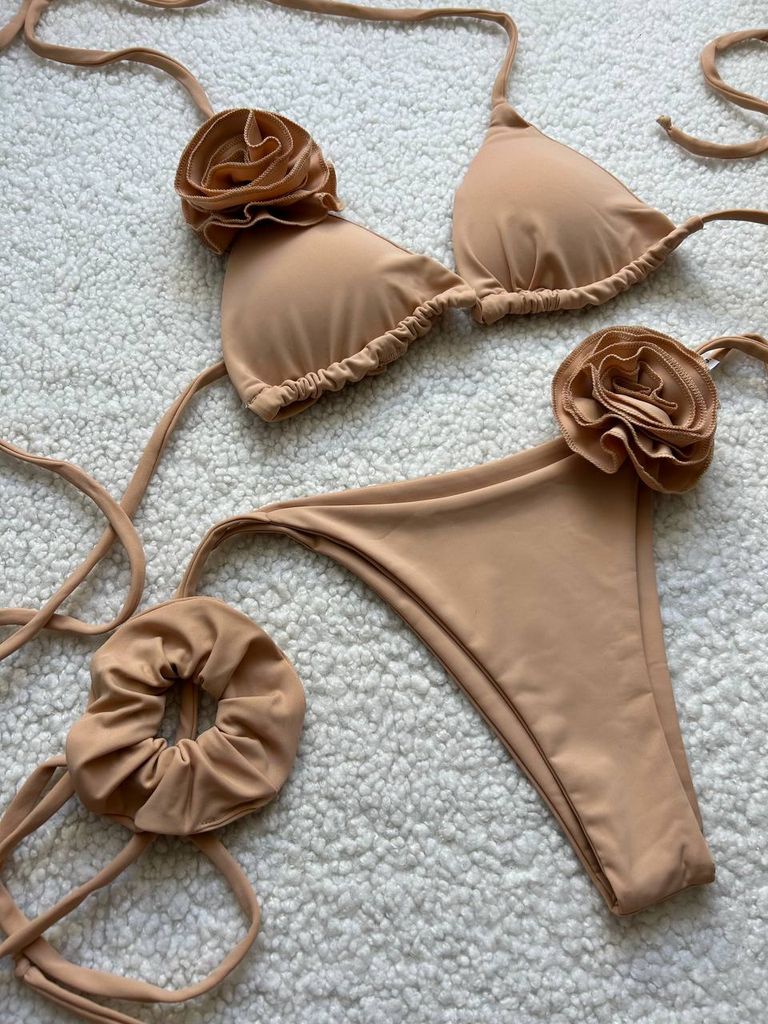 Бежевий купальник на зав'язках з 3D квітами