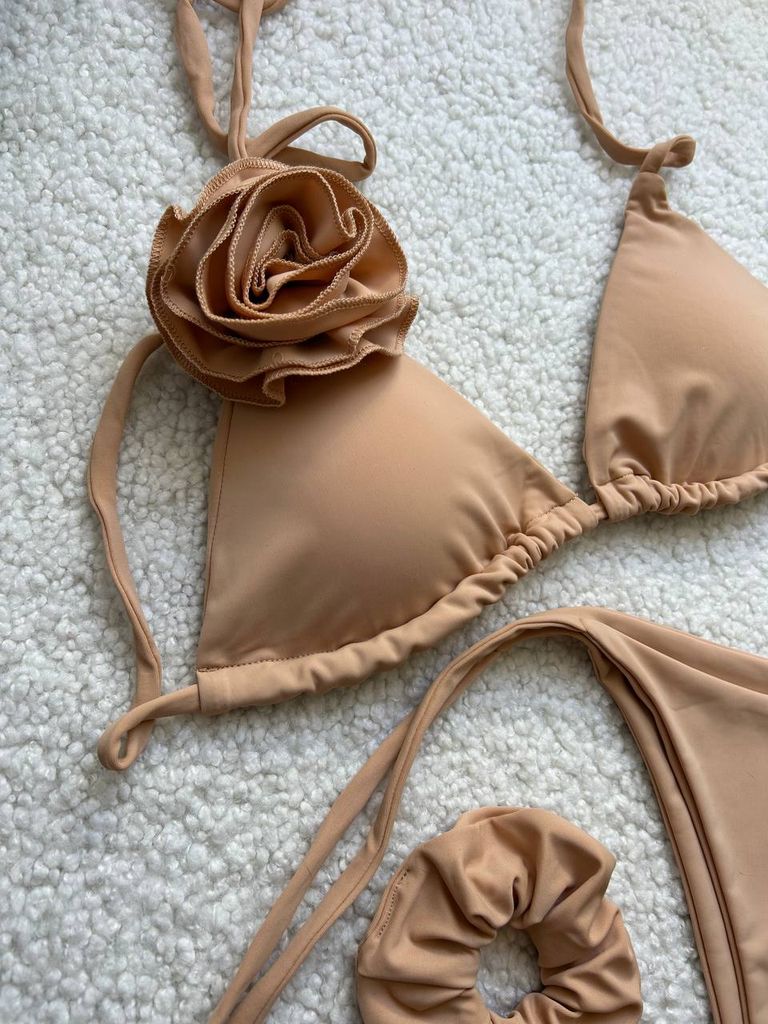 Бежевий купальник на зав'язках з 3D квітами
