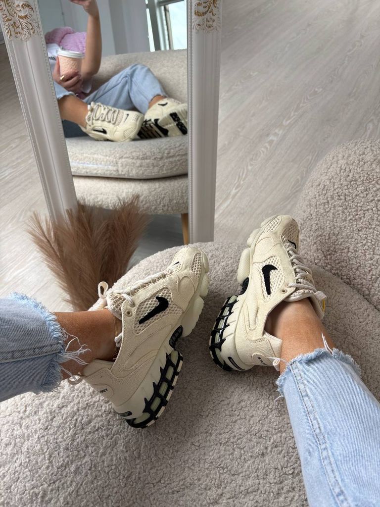 Бежеві кросівки Nike Stussy Air Zoom Spiridon 