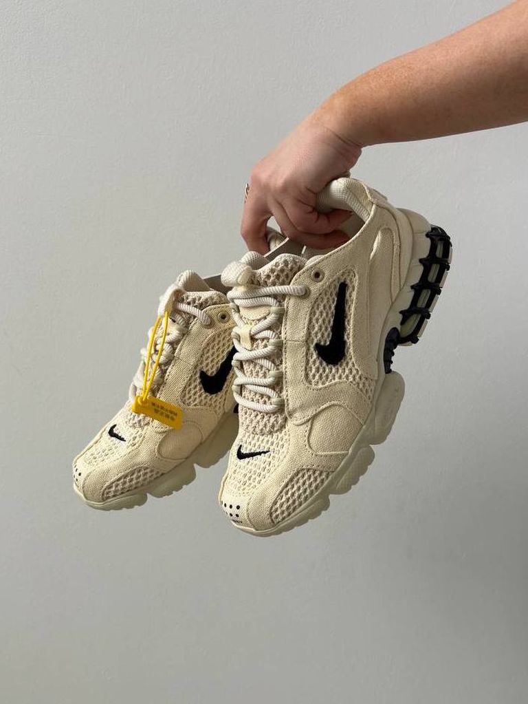 Бежеві кросівки Nike Stussy Air Zoom Spiridon 