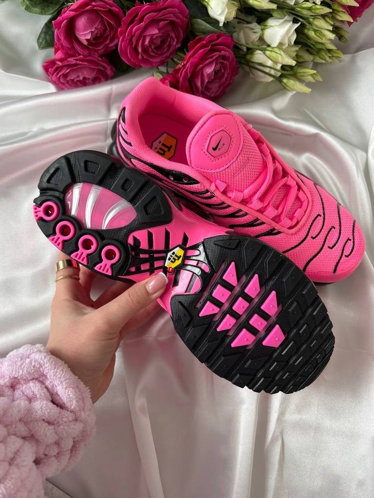 Кросівки рожево-чорні Nike Air Max TN Pink Black
