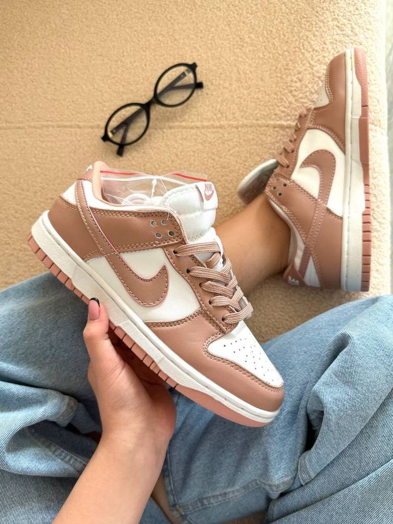 Кросівки бежево-білі Nike SB Dunk Low