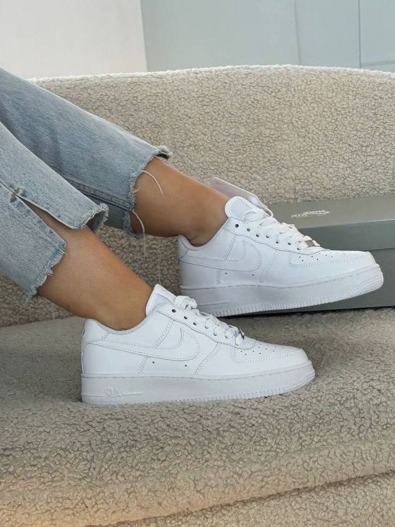 Кросівки білі Nike Air Force White