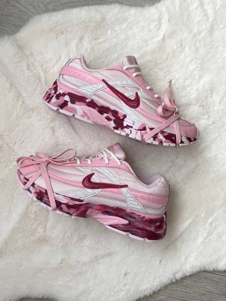 Кросівки рожеві Nike Initiator Costum Pink