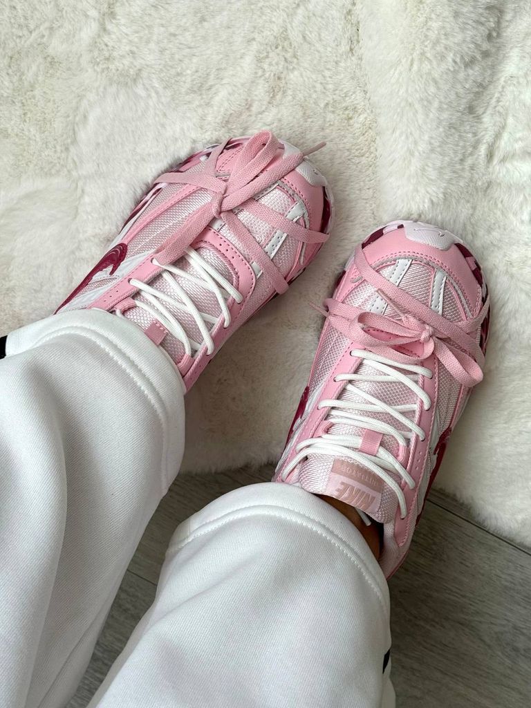 Кросівки рожеві Nike Initiator Costum Pink